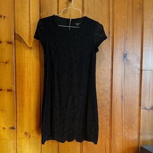 Laundry Women’s Short Sleeved Black Lace Dress Size 6